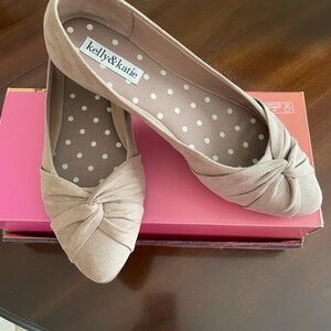 Kelly & Katie Women's Tan Flats